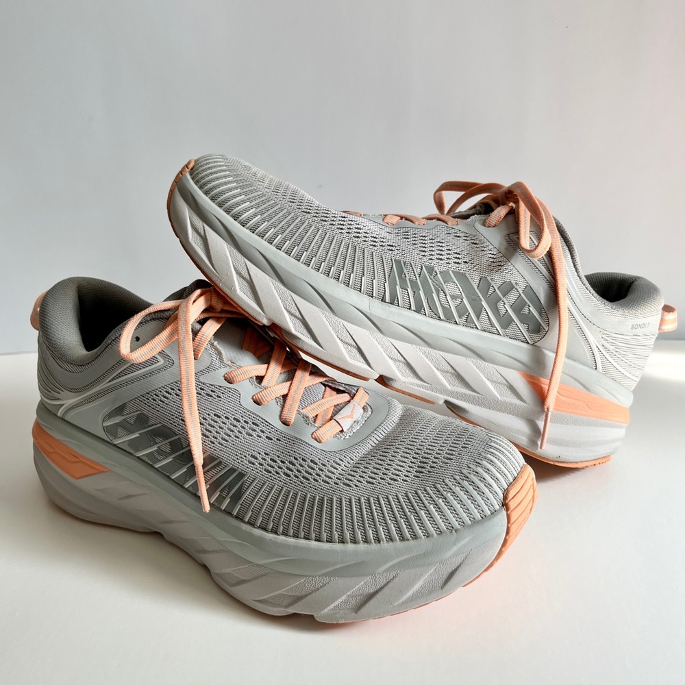 HOKA Women's Bondi 7 Running Shoes Size 9